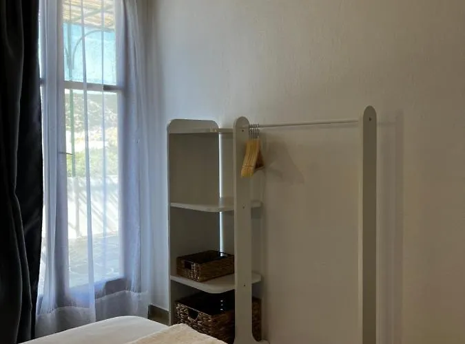 Sifnos Valley בית הארחה 3*